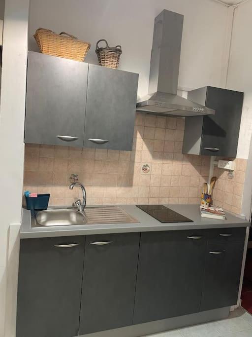Le Strelitzia 2 Apartment ซีลาโอส ภายนอก รูปภาพ